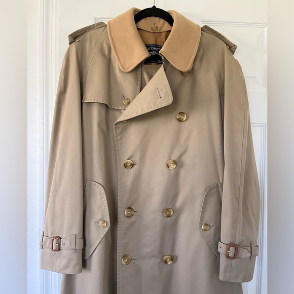 *BURBERRY* Authentic *Vintage* Men’s Trench Coat *LINER included* - Size XL